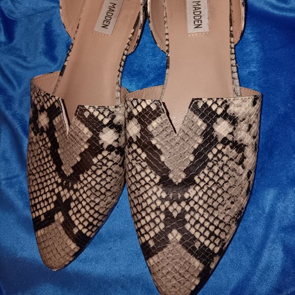 Steve Madden snake skin flats - Picture 1 of 2